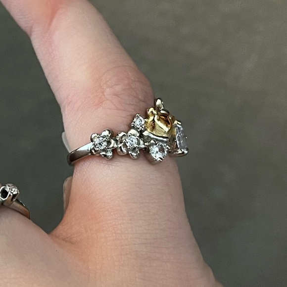 Charmed Aroma x Disney | Size 5 Winnie The Pooh Ring - Picture 3 of 6